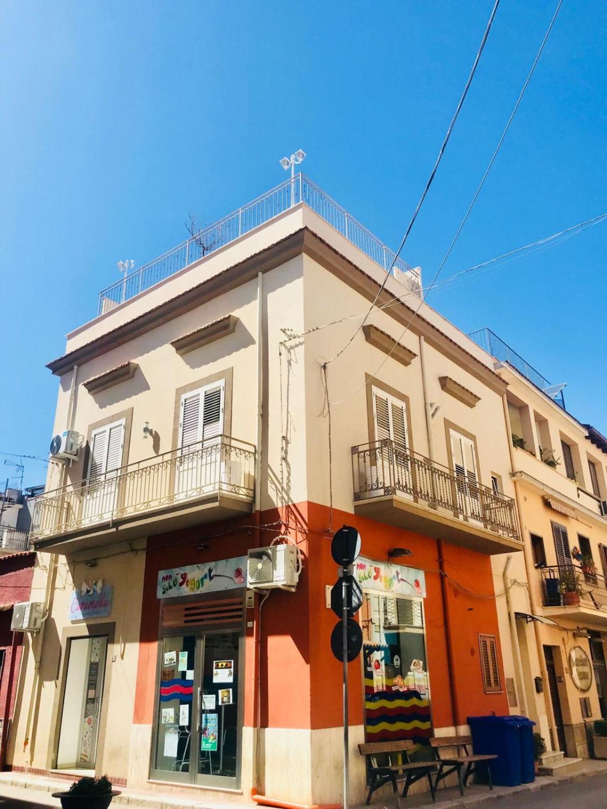 Casa Vacanze Tamara バレストラーテ エクステリア 写真